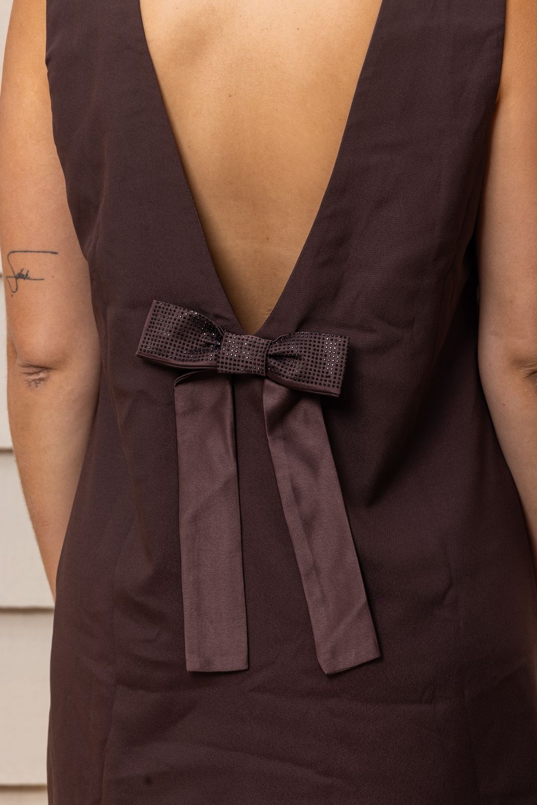 VESTIDO DECOTE COM LAÇO