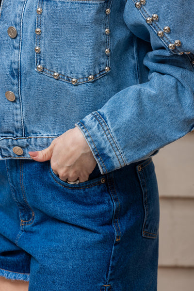 JAQUETA JEANS APLICAÇÕES