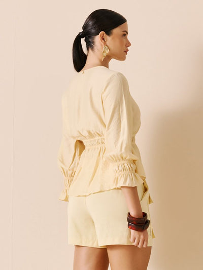 SHORT AMARELO MANTEIGA
